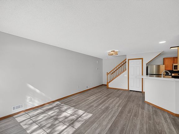4th image of 150 S Prairie View Dr Unit 1102