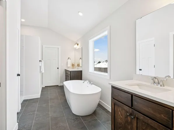 4779 131st Ct NE, Blaine, MN 55449