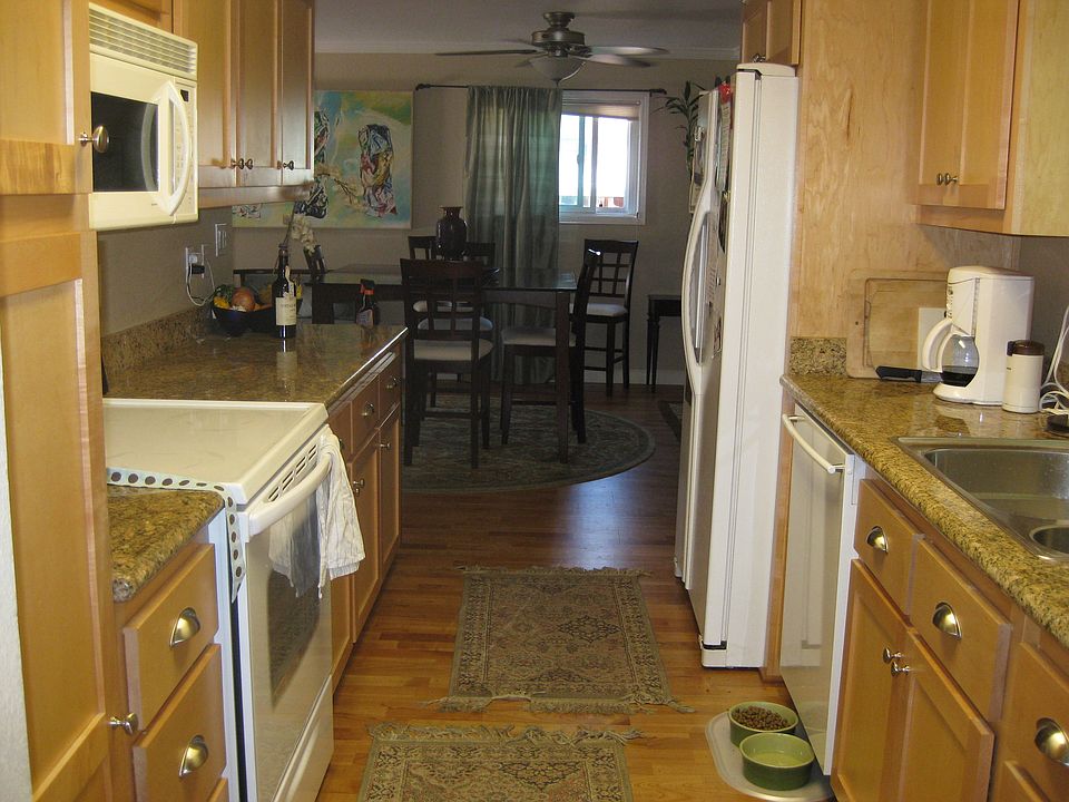 2nd image of 1566 Willowmont Ave