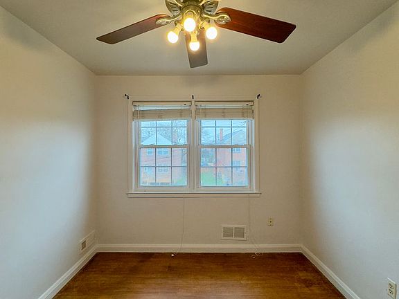 5th image of 8327 Edgedale Rd