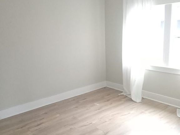3rd image of 4325 Brighton Ave