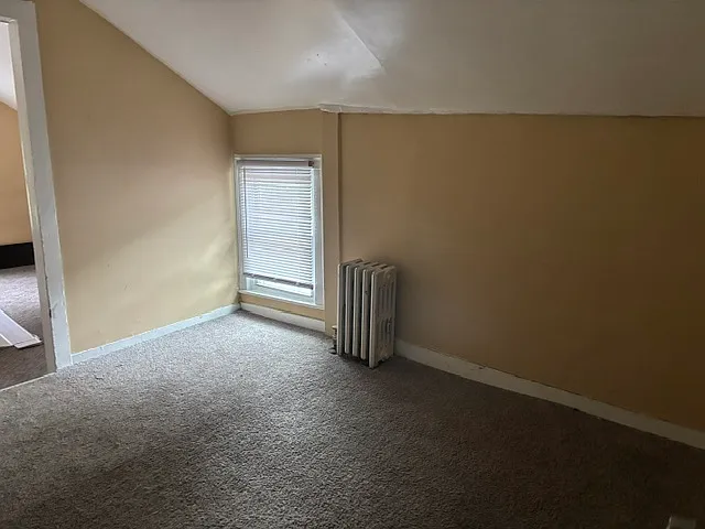 3 bed, 1.5 bath, $1,300 — Photo 3