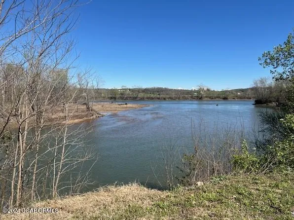 2500 Spring Beauty Ln, Jefferson City, MO 65101