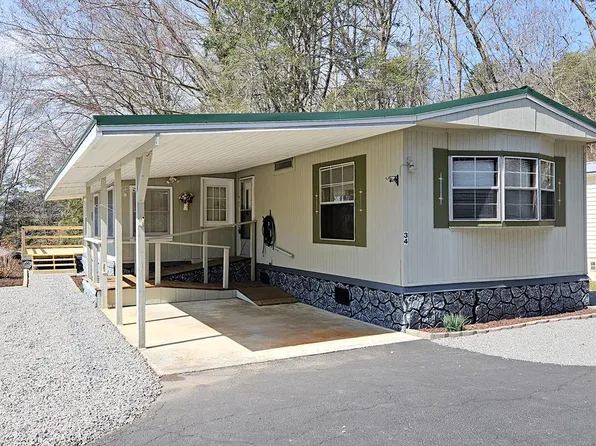 34 Tokumto St, Franklin, NC 28734