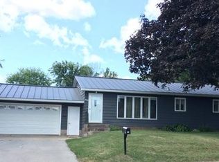 409 N 2nd St, Caledonia, MN 55921