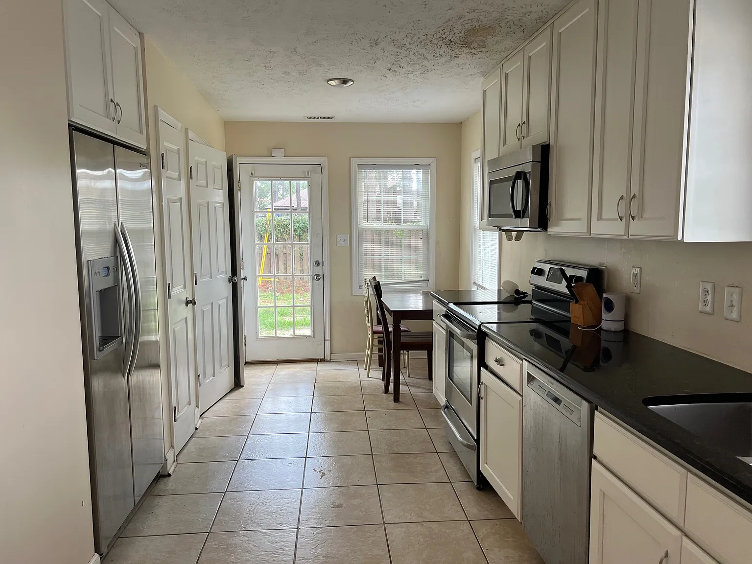 4 bed, $1,750 — Photo 2