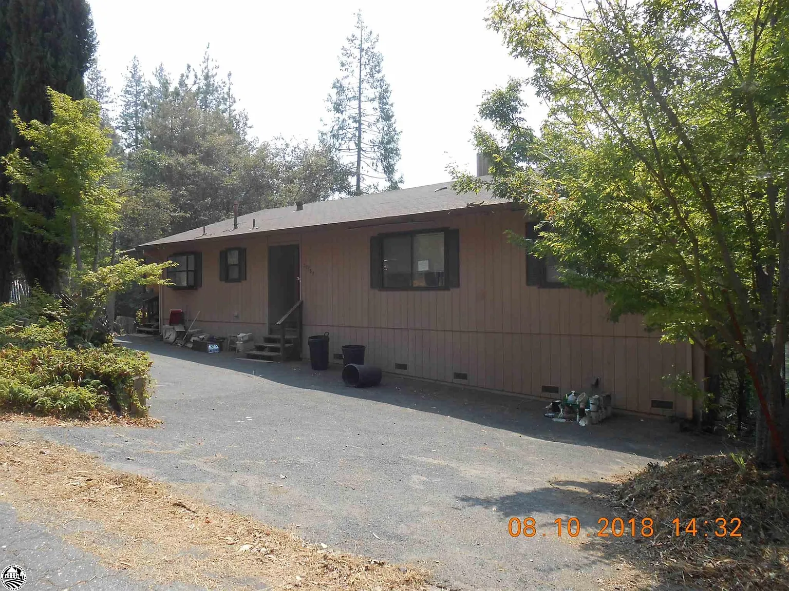 20302 Eastview Dr photo 1