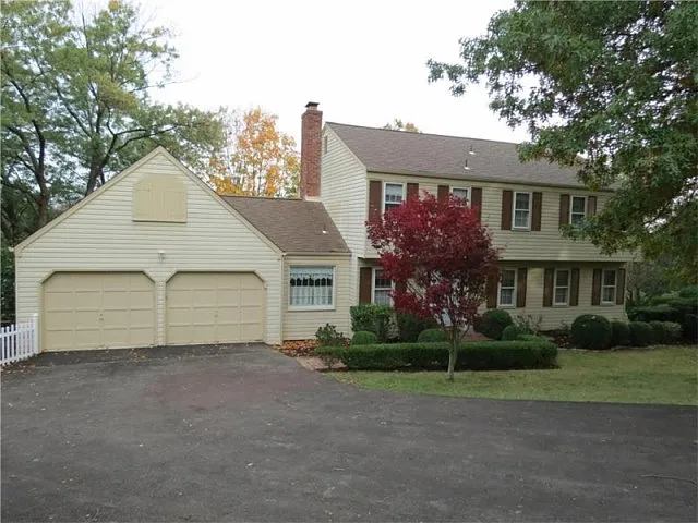 143 Pleasantview Dr photo 1