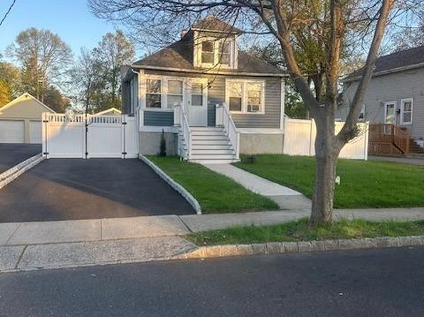 1853 W 5th St, Piscataway, NJ 08854