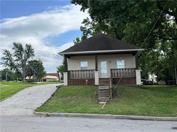 143 E Short Ave, Independence, MO 64050