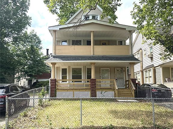 2nd image of 10006 Somerset Ave