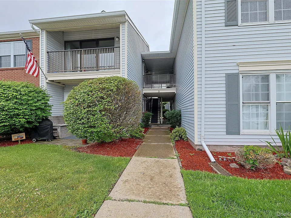 3 Brook Dr #27