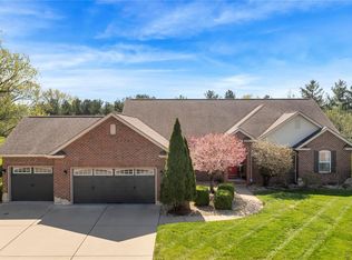 1530 Chesterfield Ct, Swansea, IL 62226