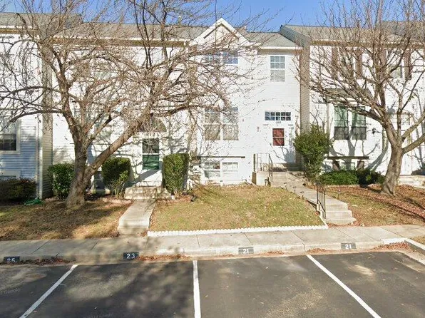 8121 Crabapple Ln, Gaithersburg, MD 20879