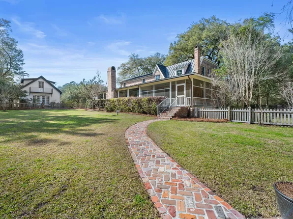 100 W Walker Dr, Summerville, SC 29483