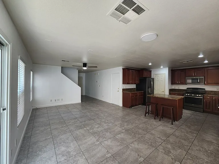 10256 Franford Ct — Photo 8