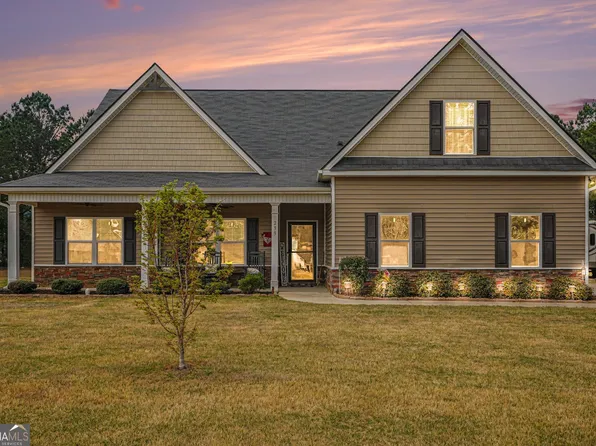 239 Dixon Cir, Williamson, GA 30292