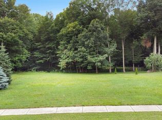 48325 Red Oak Dr, Shelby Township, MI 48315