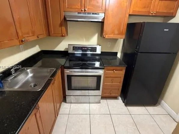 4251 NW 5th St APT 112, Fort Lauderdale, FL 33317
