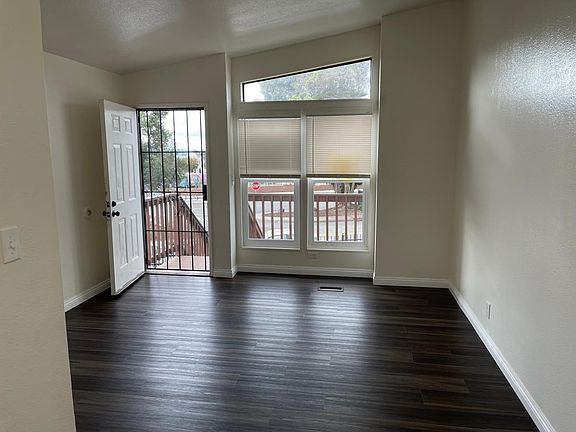 2nd image of 7210 Macarthur Blvd APT A