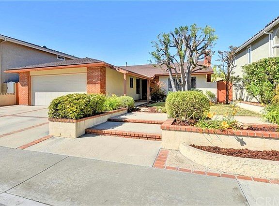 2nd image of 4241 Dogwood Ave