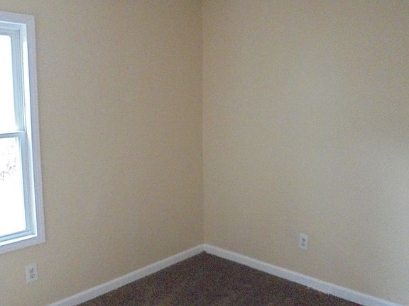 3rd image of 696 Hopkins St APT 4