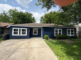 4905 Holloway Dr, Houston, TX 77048