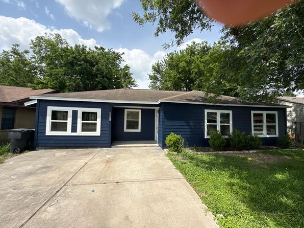 4905 Holloway Dr