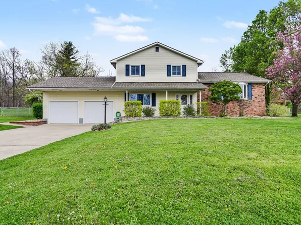 3055 Meadowbrook Dr NE, Lancaster, OH 43130