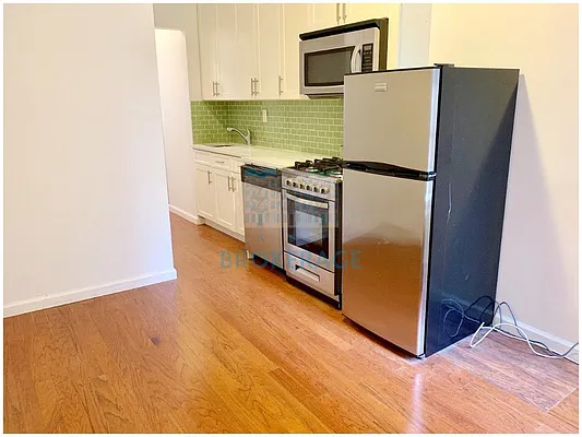 Rented by SBJ Brokerage, LLC | media 40