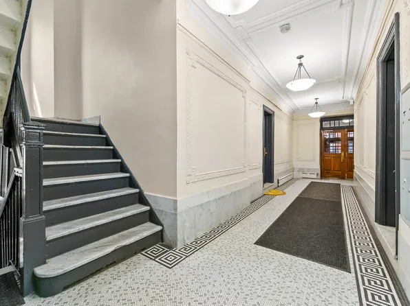 342 West 21st Street 3E image 9 of 9