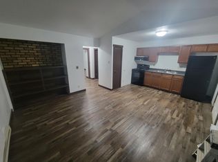 909 7th St S APT 1, La Crosse, WI 54601