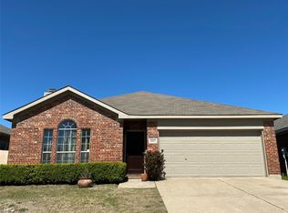 3413 Lasso Rd, Roanoke, TX 76262