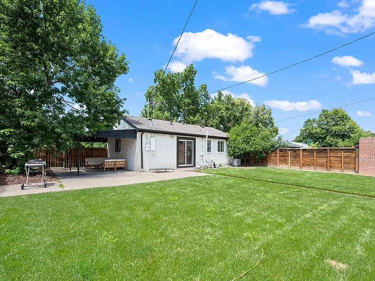 3240 Oneida St — Photo 25