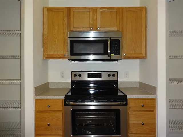 1613 SW Carillo Ave — Photo 4