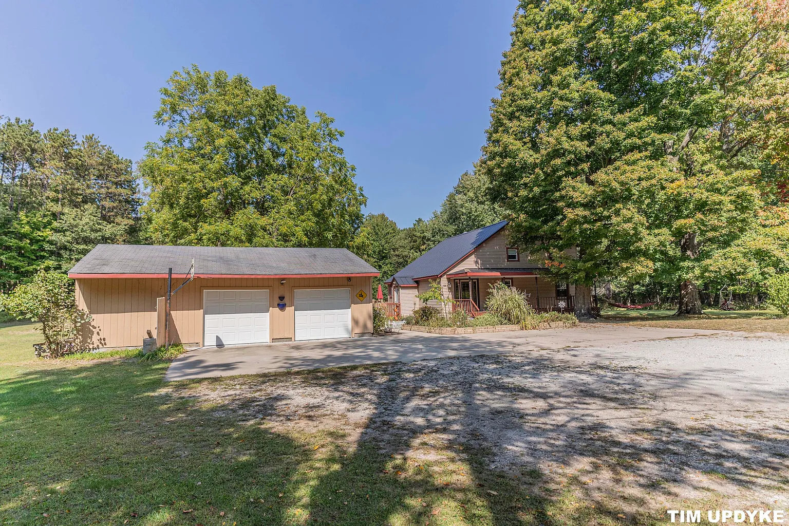 6023 Henry St photo 1
