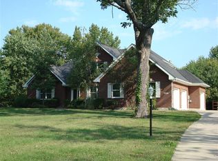 5780 Oak Ridge Rd, Fairfield, OH 45011