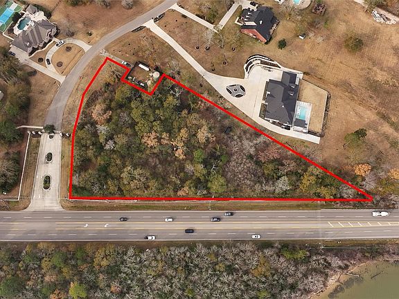 2nd image of 15900 Walden Rd