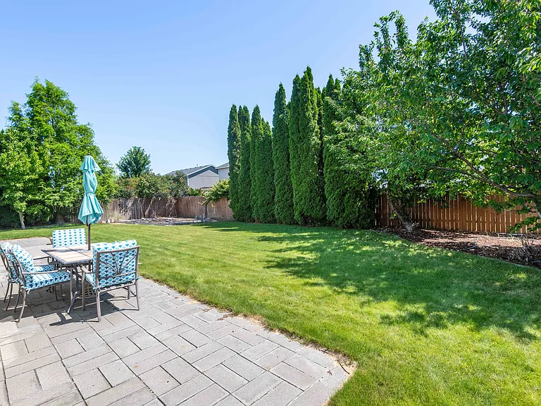 9104 Jersey Dr — Photo 41