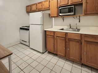 2252 N Spaulding Ave APT 1, Chicago, IL 60647