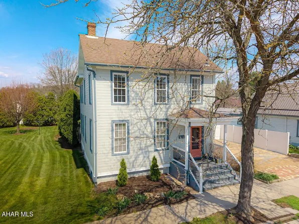 313 E John St, Bedford, PA 15522
