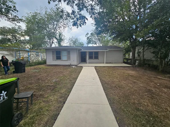 312 Lincoln St, Wharton, TX 77488