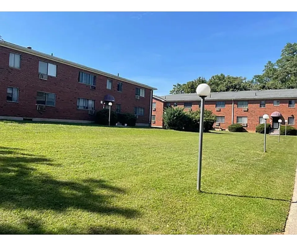 Building Photo - 119 Lyman Ave #2A