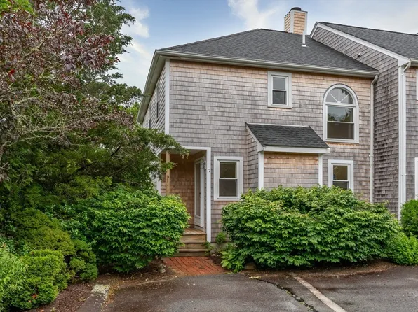 17 Harbor Hill Dr Unit 17, Buzzards Bay, MA 02532
