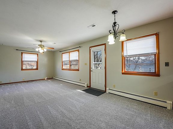 5th image of 1336 N Joyce St