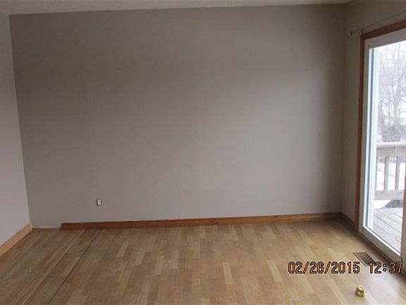 5th image of 106 E 9th St