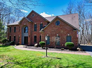 177 Glen Rape Rd, Zelienople, PA 16063