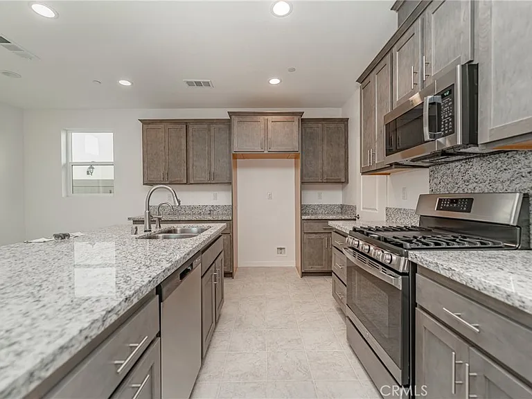 26149 Park Ave #28 — Photo 5
