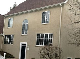 10429 Cobblestone Ln, Twinsburg, OH 44087