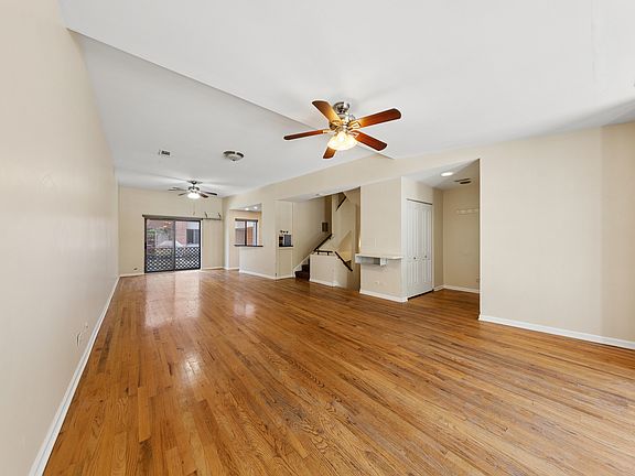 2nd image of 1901 S Clark St Unit B